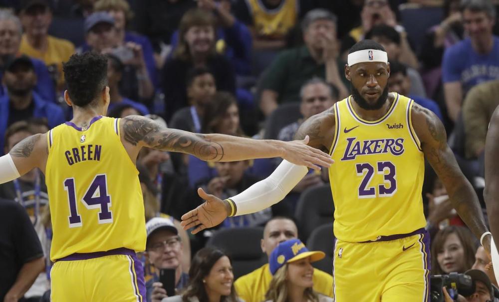  浓眉哥伤退湖人憾负雷霆遭遇两连败  