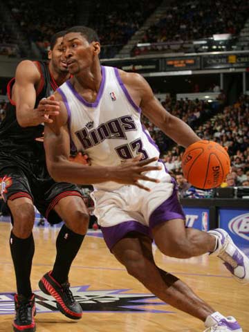  福克斯突破无解国王客场击败雷霆队伍